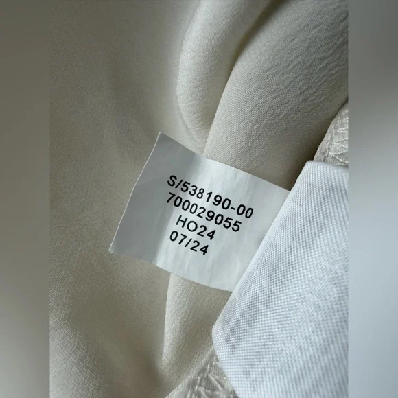 Banana Republic The Perfect Silk Shirt 100% Silk Cream Size S - Picture 7 of 14